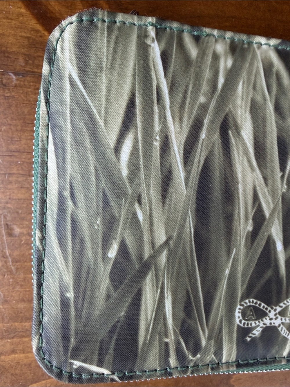 ANYA HINDMARCH Green Grass Makeup Case - Picture 5 of 13